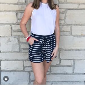 NWT Escapada Jasleen Shorts